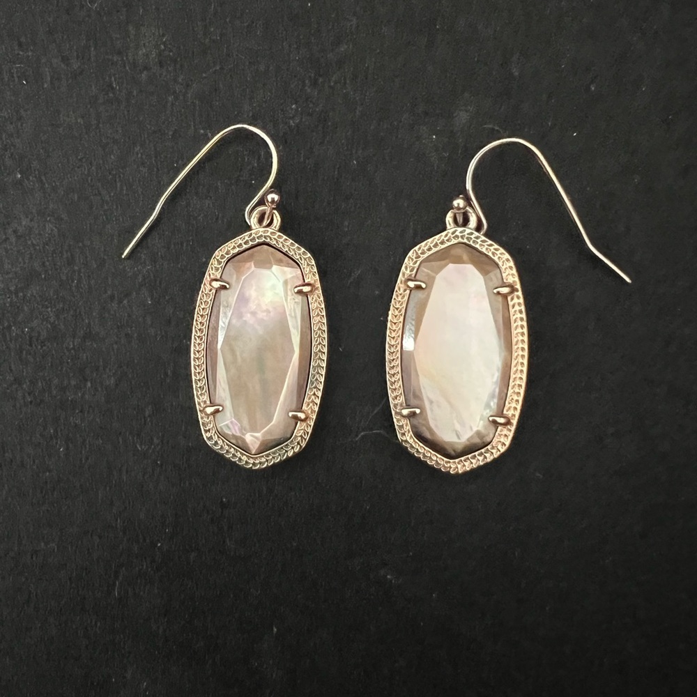 Kendra Scott drop Earrings